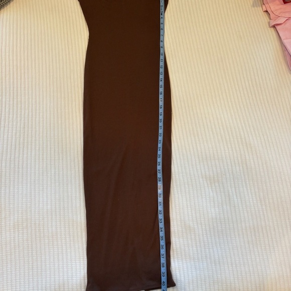 PrettyLittleThing Chocolate Brown Ribbed Racer Back Midi Dress NWT Size US 2 - Picture 11 of 11